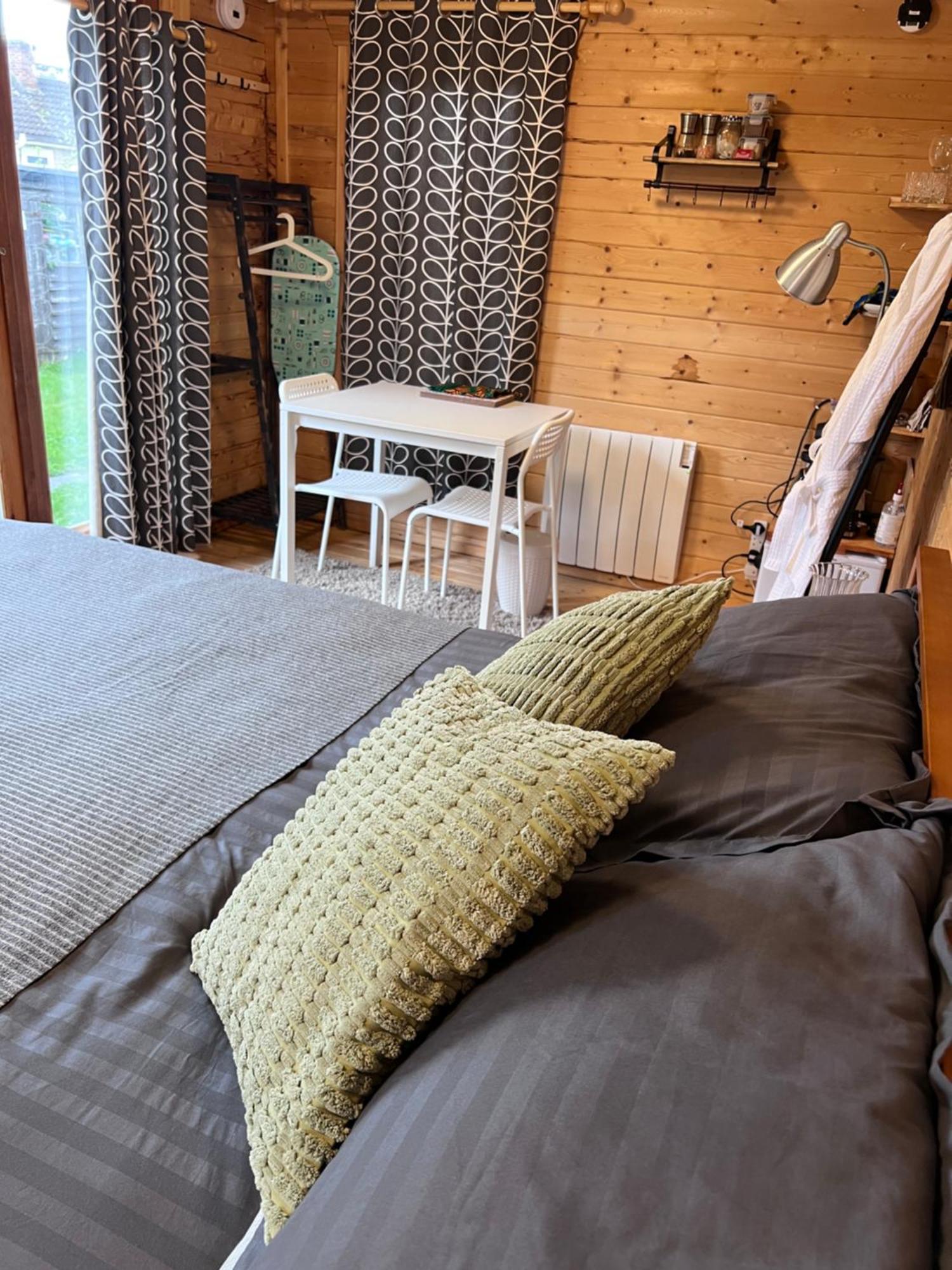 The Cabin Bradford-On-Avon Eksteriør billede